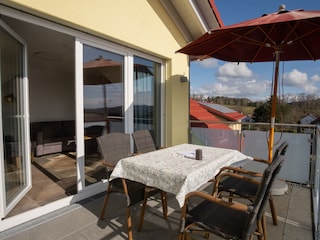 Süd-Balkon mit Bestuhlung