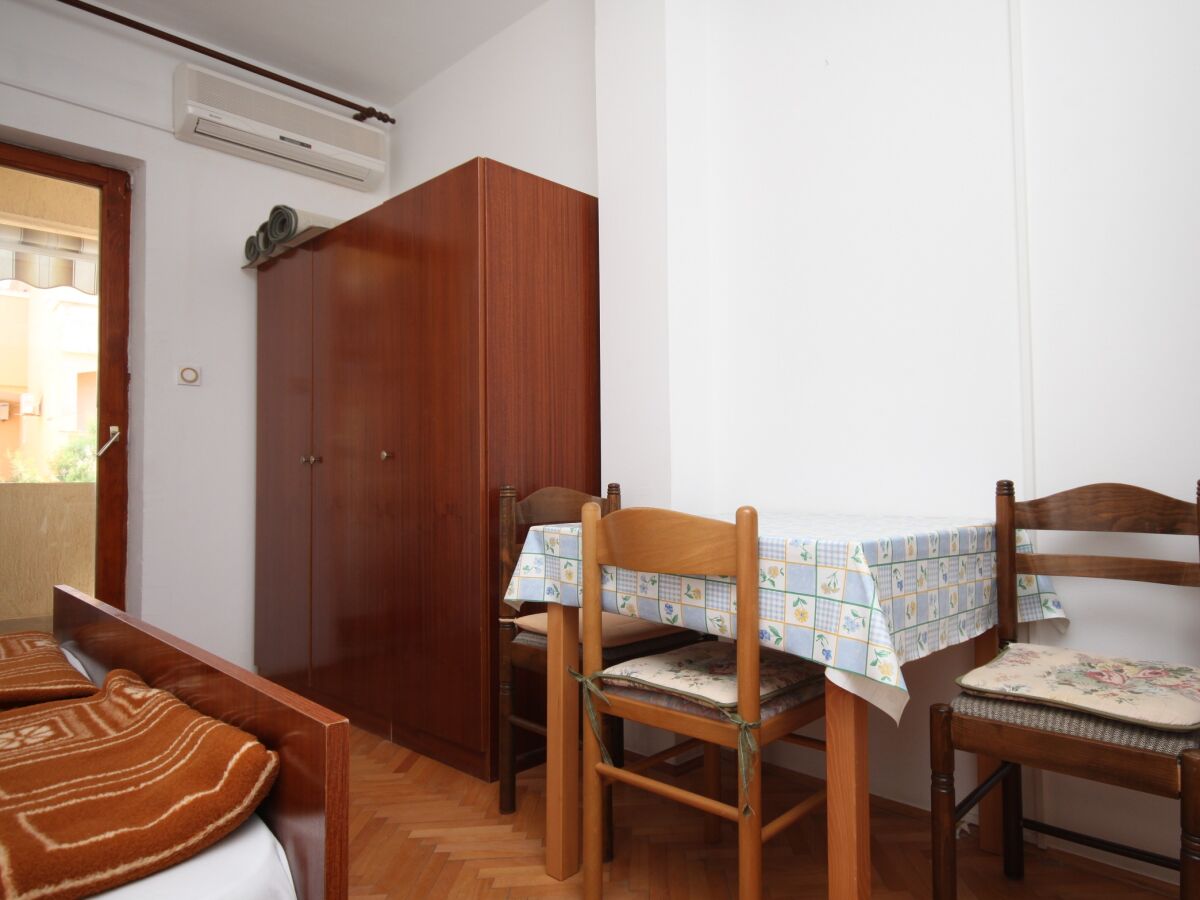 Apartment Metajna 16