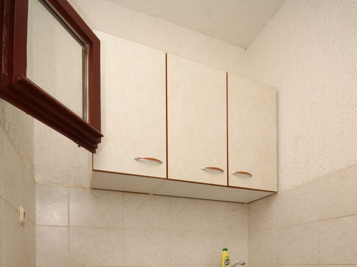 Apartment Metajna 17