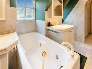 Villa Heusden Features 36