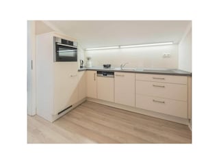 Kleine, aber voll ausgestattete Küche