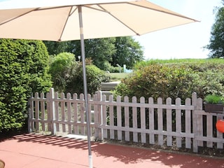 Sonnige Südterrasse am Pönitzer See