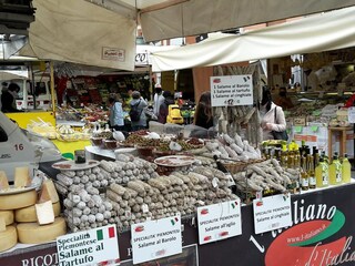 Wochenmarkt in Luino