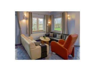 Wohn- und Essbereich 1