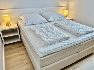 Schlafzimmer 2 (Doppelbett)
