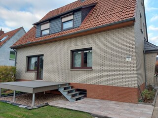 Eingangsbereich mit Zugang zur Terrasse