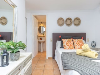 Villa Lloseta Features 48