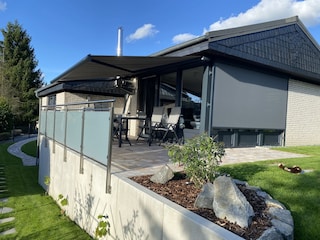 Terrasse mit Markise