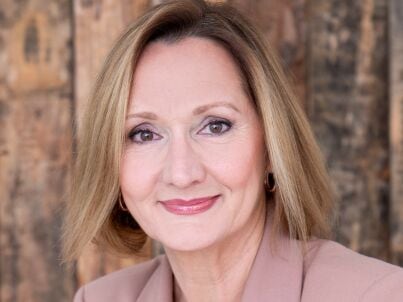 Frau Christiane Doll