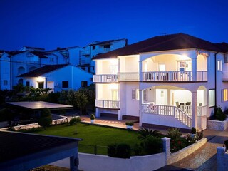 Apartment Okrug Gornji  1