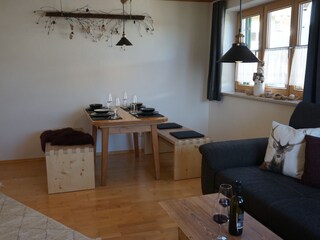 Essbereich im Wohnzimmer
