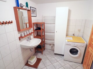 Waschmaschine vorhanden