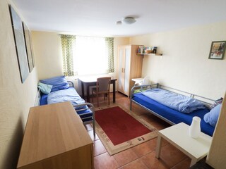 rechtes Schlafzimmer