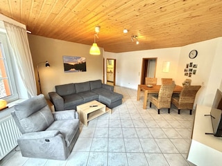 Ein gemütliches Wohnzimmer