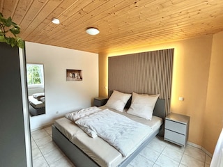 Das moderne Schlafzimmer „Hühnernest“