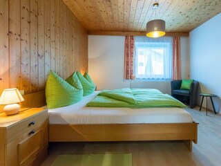 Schlafzimmer 2