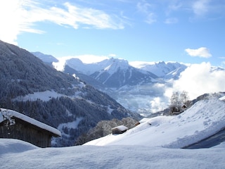 Wintersicht vom Chalet Alte Mu?hle zum Ra?tikon