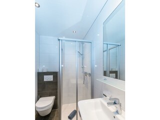 Badezimmer 2