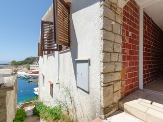 Apartment Zavalatica  9