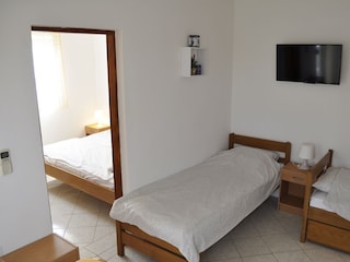 Apartment Povljana  8