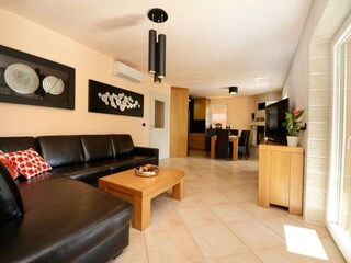 Villa Rakovica Características 25