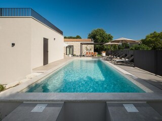 Villa Tar Outdoor Recording 9