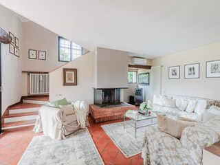 Villa Santa Maria a Monte Características 22