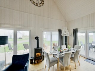 Kamin-/Ofen