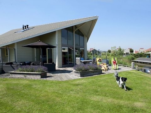 Ferienhaus in Kortgene am Wasser
