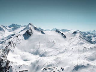 Schneesicher von Oktober bis Mai, Skibus ab Haus