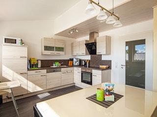 Küche mit gemütlicher Sitzecke