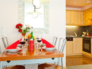 Large dining area for cosy get-togethers