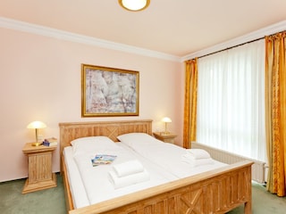 helles, großes Schlafzimmer 2 inkl. Meeresrauschen