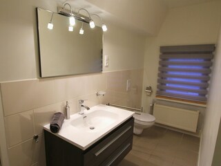 Toilette und Waschtisch 1. Stock