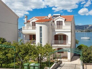 Apartment Okrug Gornji  4