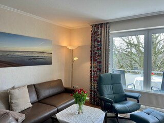 Gemütliche Sitzbereiche im Wohnzimmer