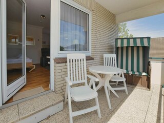 Balkon mit Strandkorb