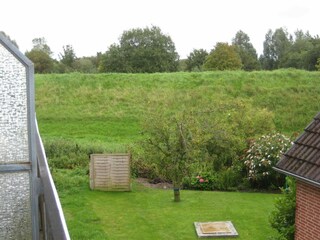 Blick vom Balkon auf den alten Ostdeich