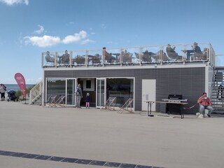 Strandcafe-Dachterrasse