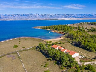 Apartment Povljana  2