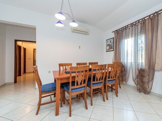Apartment Povljana  7