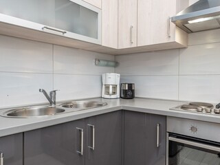 Apartment Povljana  8