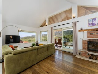 Vakantiehuis Svirce  10