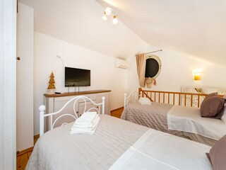 Vakantiehuis Svirce  26