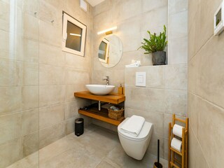 Vakantiehuis Svirce  77