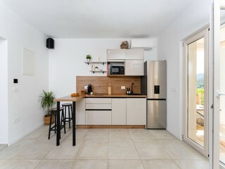 Vakantiehuis Svirce  81