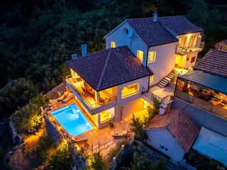 Ferienhaus Svirce Außenaufnahme 2