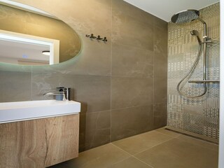 Holiday house Galovac Features 27