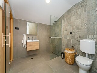 Holiday house Galovac Features 36