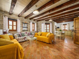 Villa Jakovici Caratteristiche 28